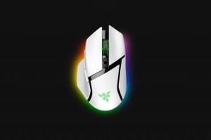 RZ01-04620200-R3G1 Basilisk V3 Pro - White
