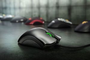 RZ01-02540100-R3M1 DeathAdder Essential Kablolu Optik 6400DPI Siyah Gaming Mouse