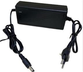 Expotech AD-1205 12V 5 Amper Plastik Adaptör