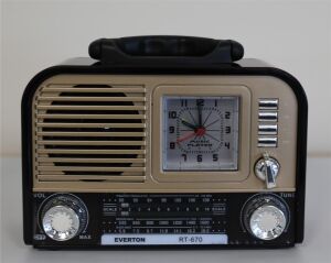 Everton RT-670 Bluetooth Usb-Micro Sd Saatli Nostaljik Radyo