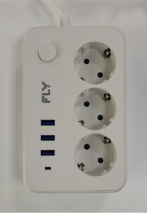 Fly 3406-01 3lü Anahtarlı 2.1A 3Usb Şarj Çıkışı 2mt Anahtarlı  Akım Korumalı Priz Çocuk Koruması